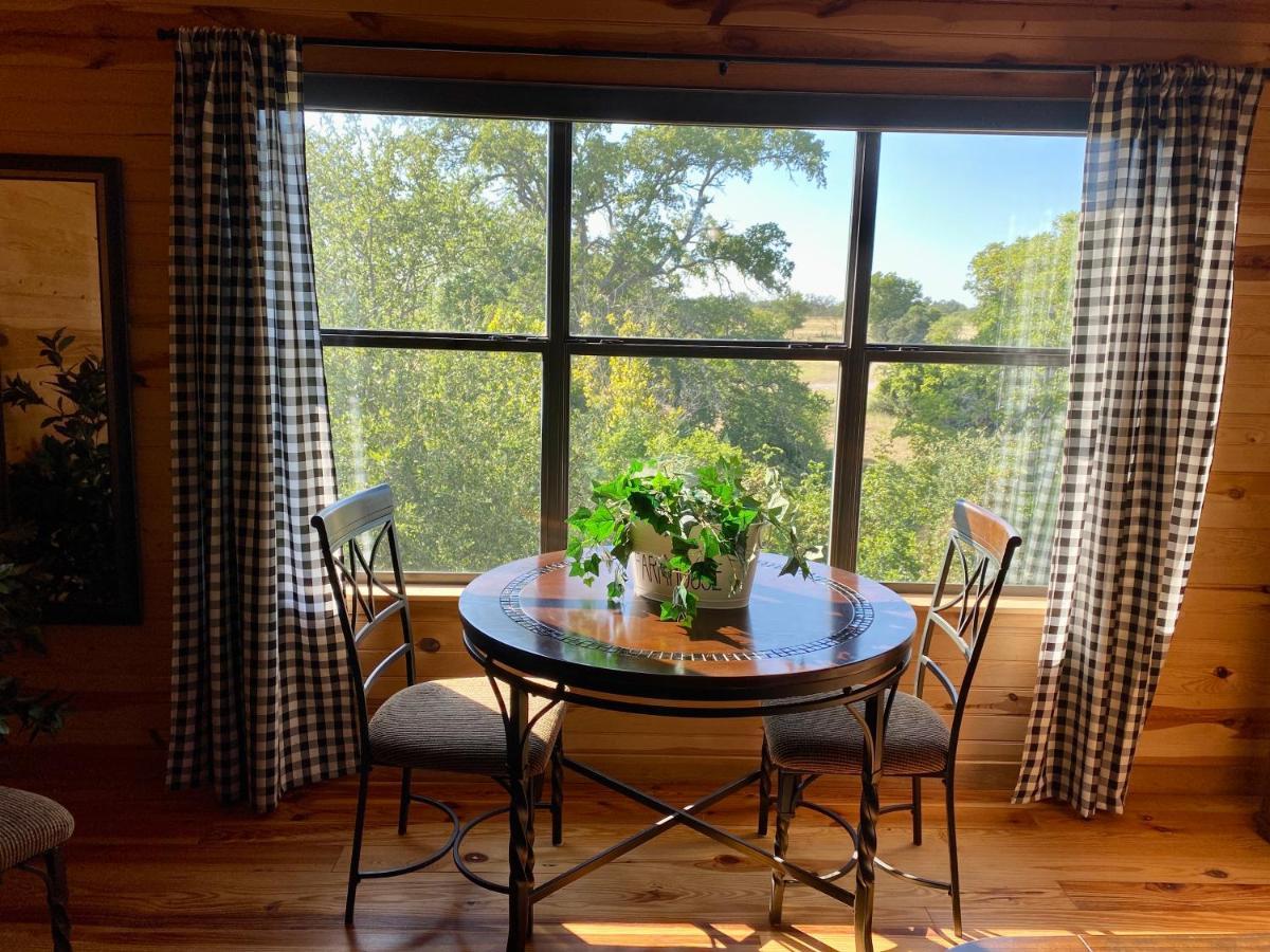 City On A Hill At Spring Creek フレデリックスバーグ エクステリア 写真